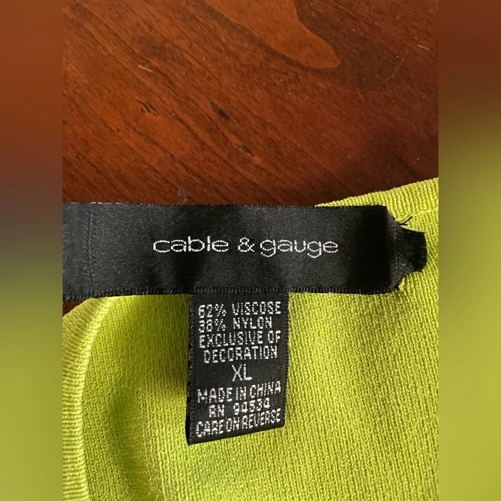 Cable and Gauge Sleeveless Top Lime Green - Picture 7 of 8